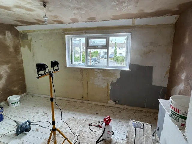 Walls and ceiling during plastering and preparation